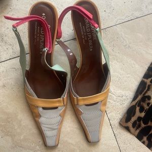 Couture Donald Pliner sling back patent leather pumps. Tangerine/ grey.